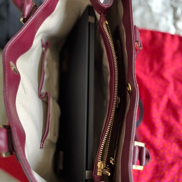 Tory Burch perfect burgundy bag - Picture 5 of 10